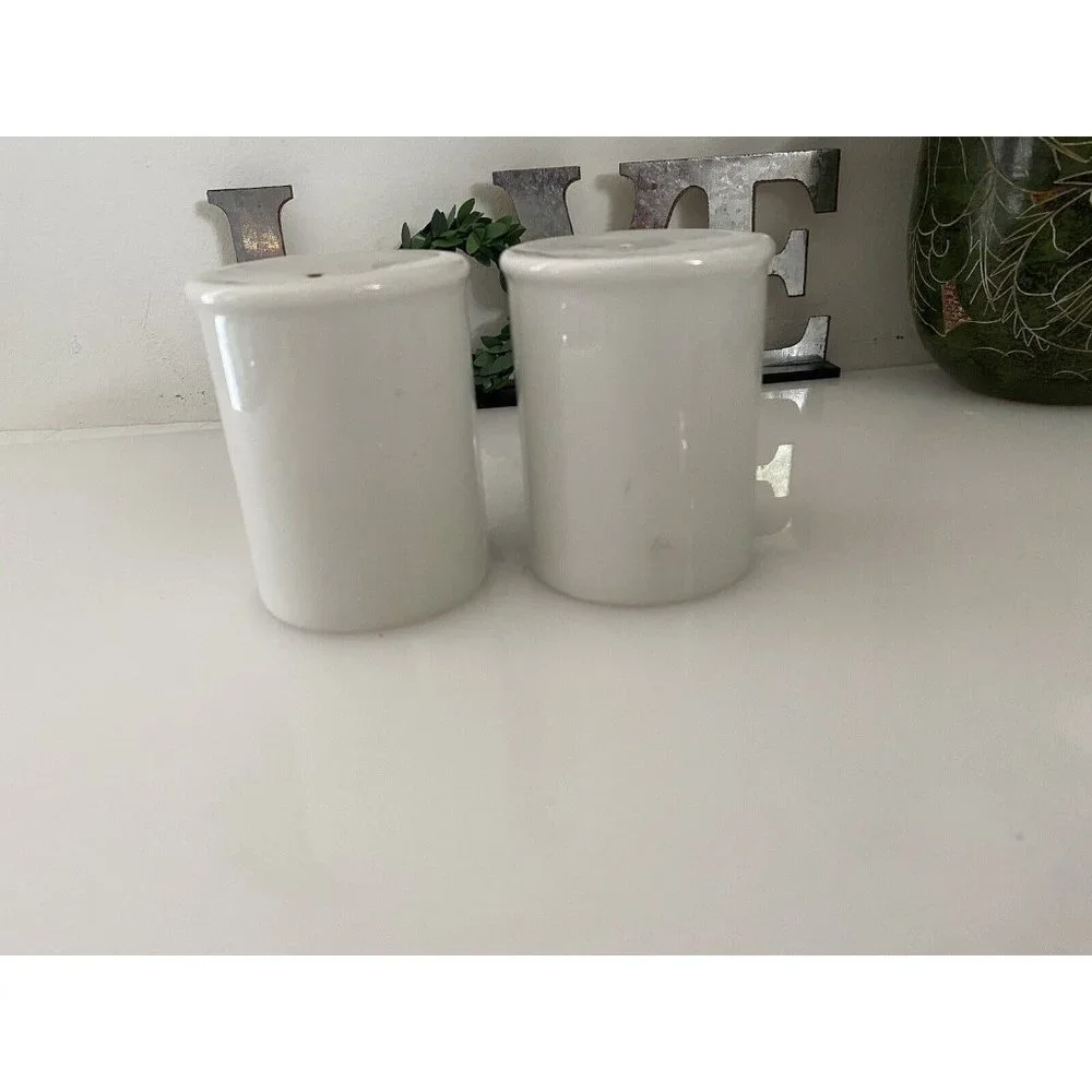 Takashi‎ Ceramic Salt and Pepper Shakers Orange Flowers